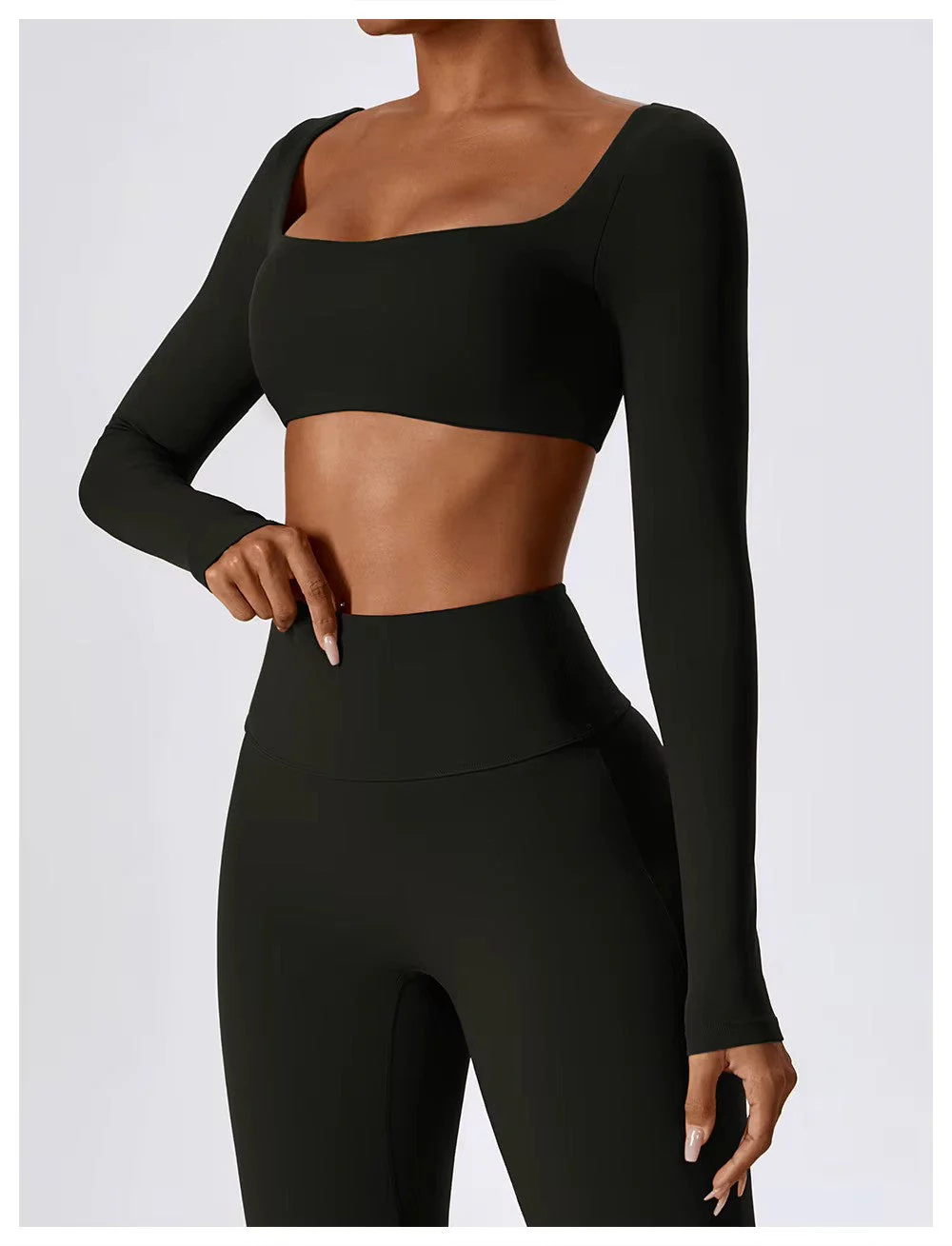 Leila Ensemble de Sport Femme – Tenue Respirante de Yoga & Fitness avec Legging Évasé & Haut Ajusté - Image 3