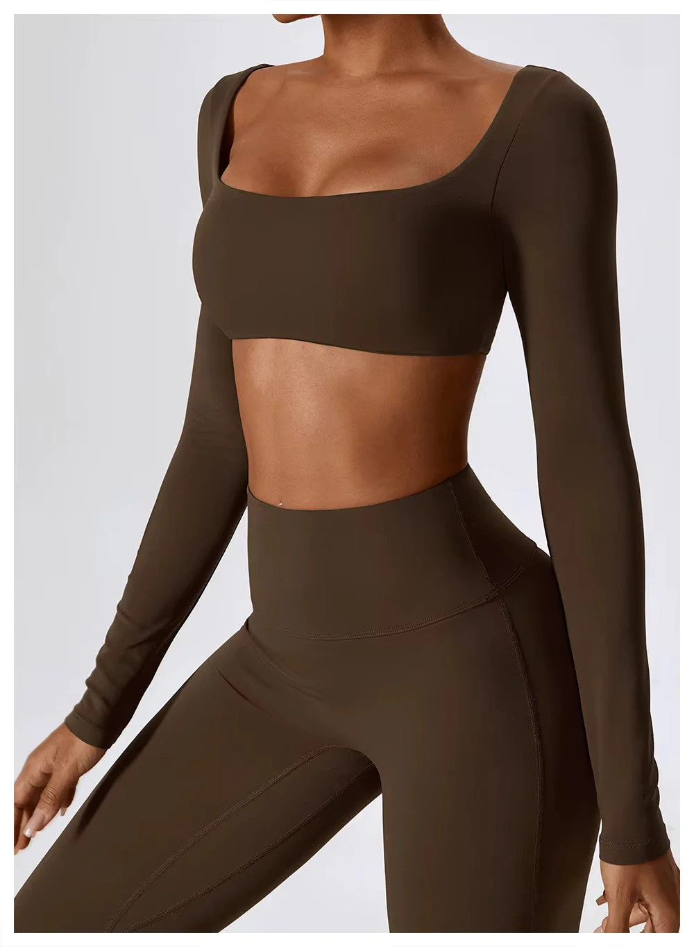 Leila Ensemble de Sport Femme – Tenue Respirante de Yoga & Fitness avec Legging Évasé & Haut Ajusté - Image 5