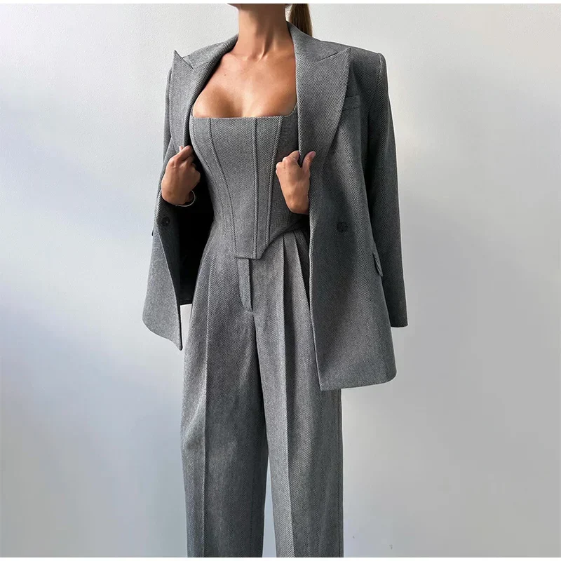 Sophie – Ensemble Femme Trois Pièces : Blazer Élégant, Corset Structuré & Pantalon Taille Haute pour un Look Business Chic - Image 4
