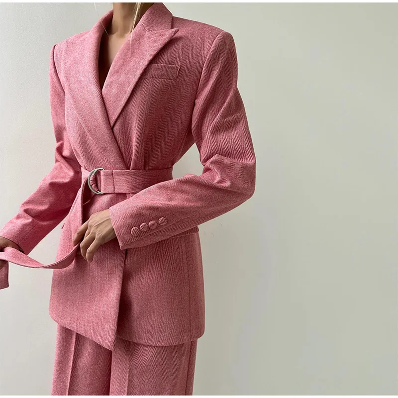 Sophie – Ensemble Femme Trois Pièces : Blazer Élégant, Corset Structuré & Pantalon Taille Haute pour un Look Business Chic - Image 6