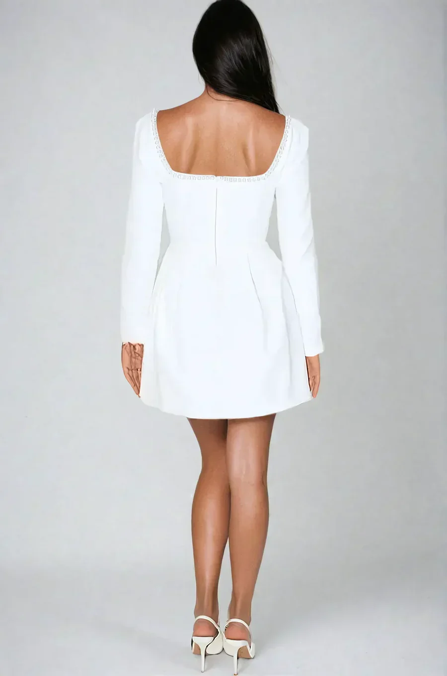 Valérie Robe Courte à Perles – Élégante Robe de Cocktail avec Détails de Perles Luxueux et Coupe Flatteuse - Image 8